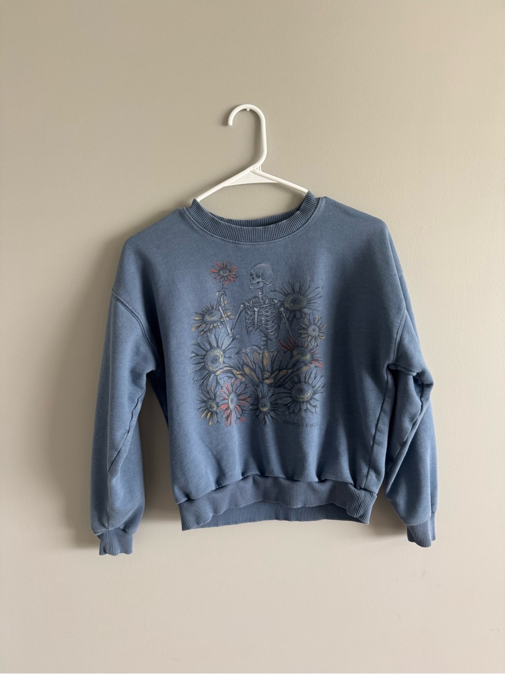 America Eagle Blue Floral Skeleton Graphic Crewneck Sweatshirt - Unbranded